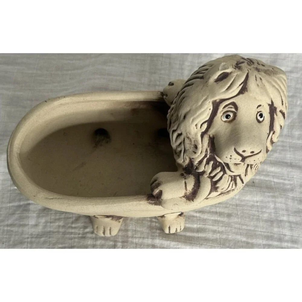 Vintage MCM Lion in a Bathtub Art Pottery Planter Vase 5.5”T 7.5”W Soap Holder